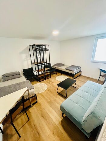 TOP Monteurwohnung für 5 / Parkplätze / sehr ruhig / WLAN / Parkplatz Bild 5