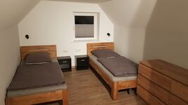 Zimmer 4 OG Zwei Einzelbetten