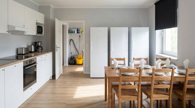 MH16 / TOMASZ-LIVING in OBERHAUSEN - Viel Platz + Balkon Bild 5