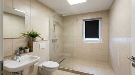 MH16 / TOMASZ-LIVING in OBERHAUSEN - Viel Platz + Balkon Bild 6