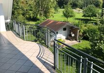 Balkon mit Blick in den Garten 