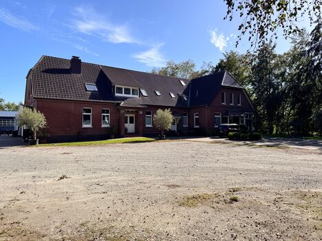 Neu Renovierte Monteurwohnung in Varel Moorhausen
