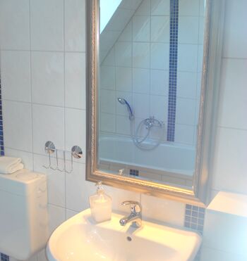 Gepflegte Wohnung für Monteure inkl. Stellplätze. WLAN Bild 4