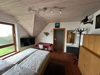 FeWo groß Schlafzimmer Doppelbett