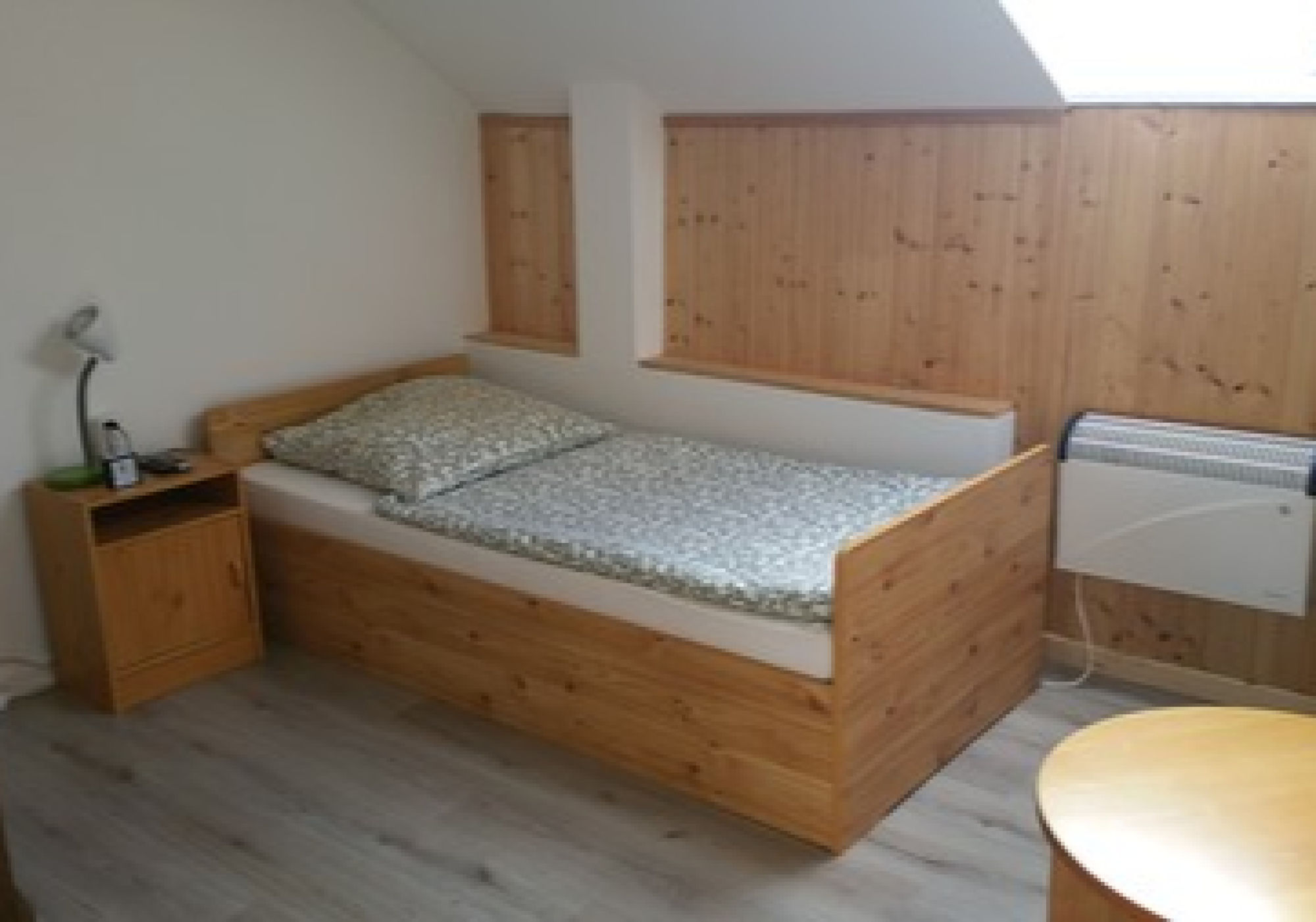 1 Bett Zimmer