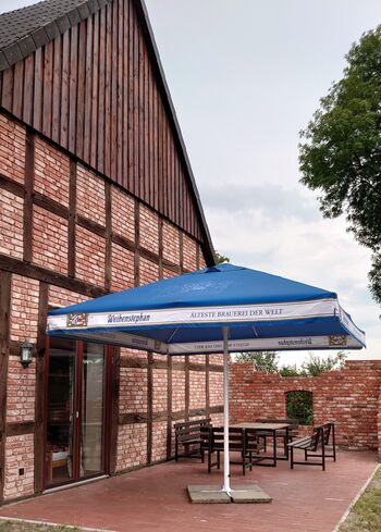 Terrasse II: Ansicht von Garten