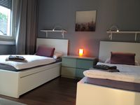 Schlafzimmer Mehrbett (Einzelbetten 200 x 90)