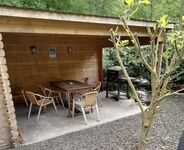 überdachter Grill u. Raucherbereich