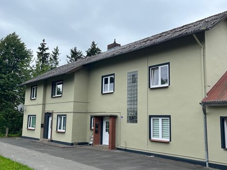 Parteienhaus im Grünen