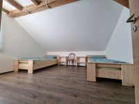 Bellenberg - Ferienhaus mit großem Garten Bild 1