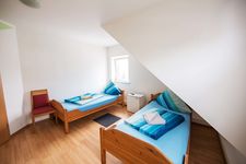 SIMPLE ROOMS, Krefeld Uerdingen, top gepflegt, positiv Bild 1