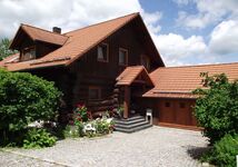 Blockhaus im Grünen Bild 1